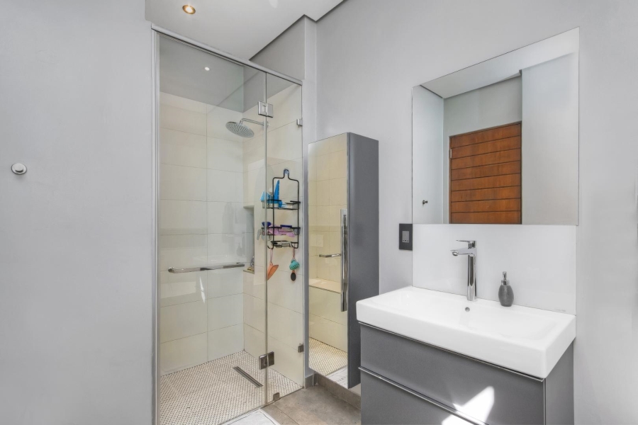 4 Bedroom Property for Sale in Waterfall Country Estate Gauteng