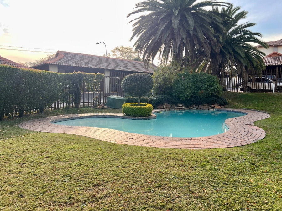 2 Bedroom Property for Sale in Broadacres Gauteng