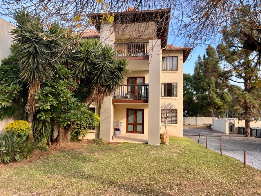 2 Bedroom Property for Sale in Broadacres Gauteng