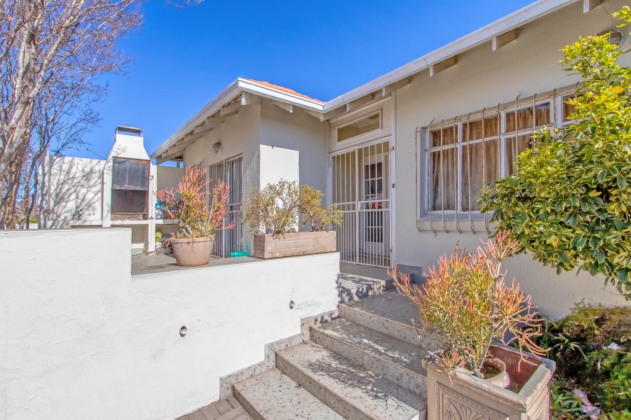 8 Bedroom Property for Sale in Franklin Roosevelt Park Gauteng