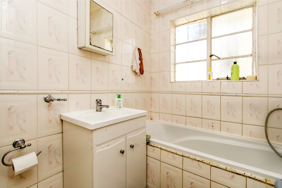 8 Bedroom Property for Sale in Franklin Roosevelt Park Gauteng
