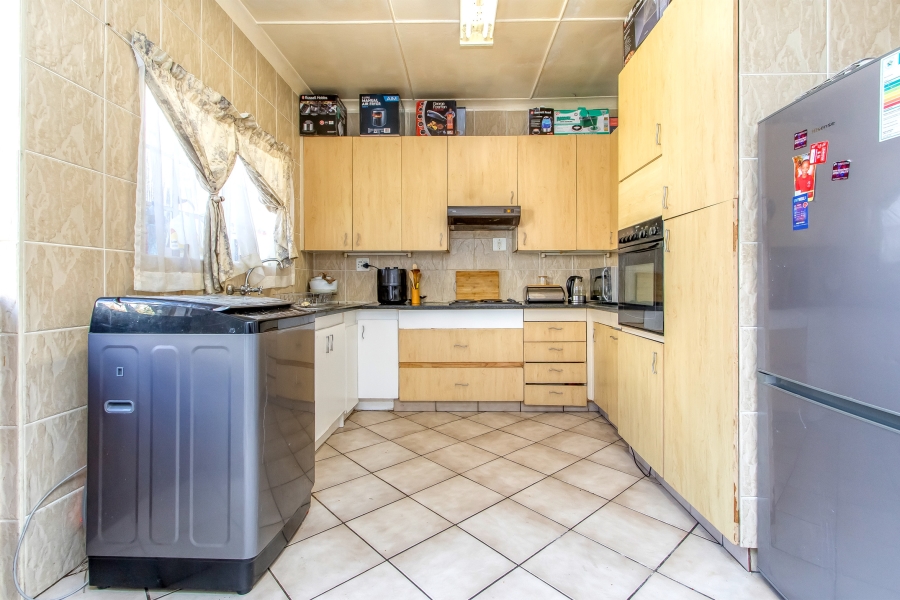 8 Bedroom Property for Sale in Franklin Roosevelt Park Gauteng