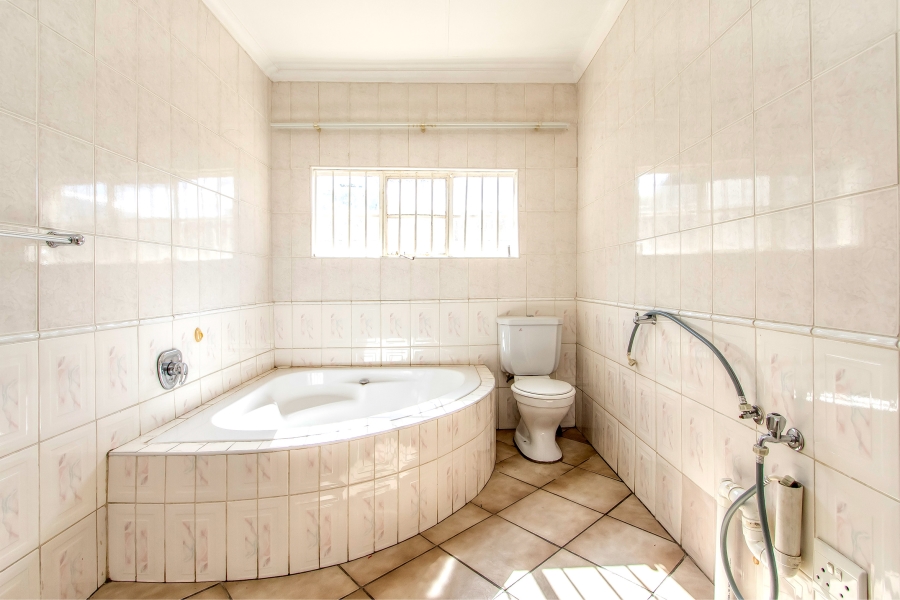 8 Bedroom Property for Sale in Franklin Roosevelt Park Gauteng