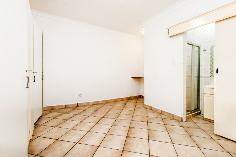 8 Bedroom Property for Sale in Franklin Roosevelt Park Gauteng