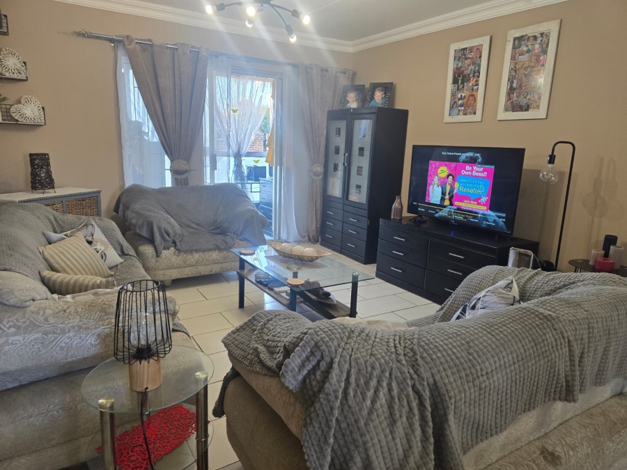 3 Bedroom Property for Sale in Doornpoort Gauteng