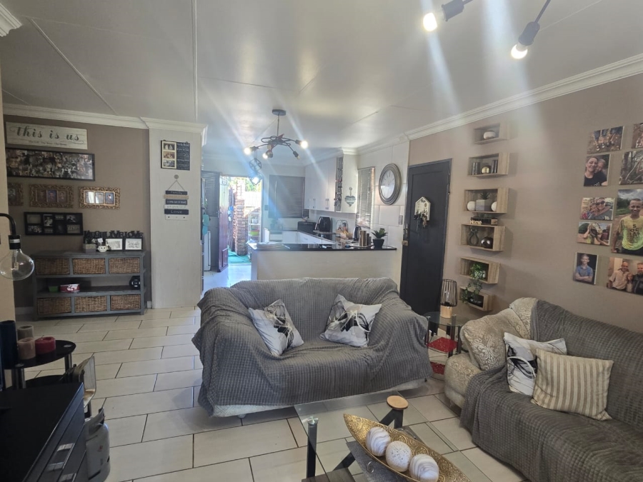 3 Bedroom Property for Sale in Doornpoort Gauteng