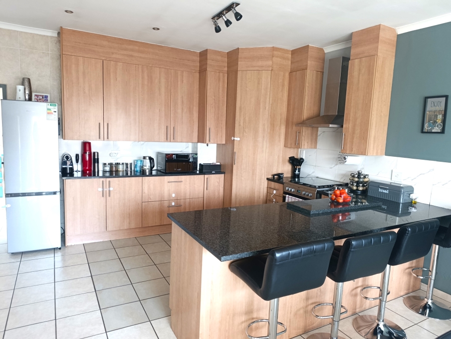 3 Bedroom Property for Sale in Thatchfield Estate Gauteng