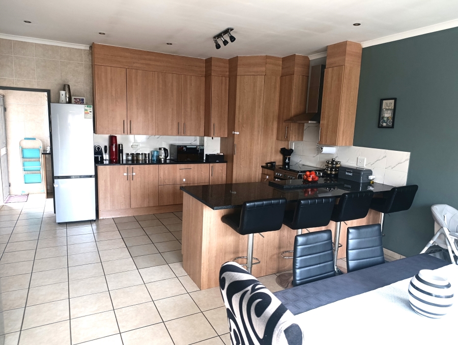 3 Bedroom Property for Sale in Thatchfield Estate Gauteng