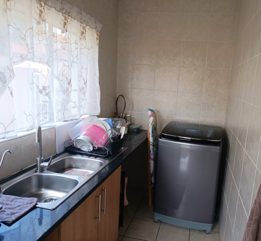 3 Bedroom Property for Sale in Thatchfield Estate Gauteng