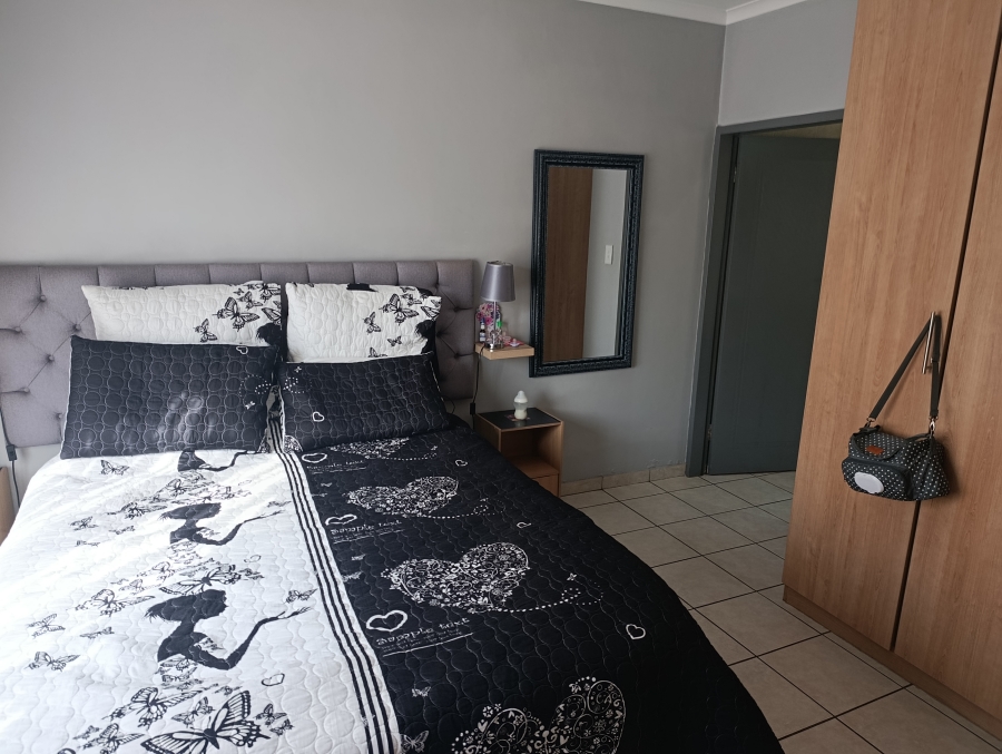 3 Bedroom Property for Sale in Thatchfield Estate Gauteng