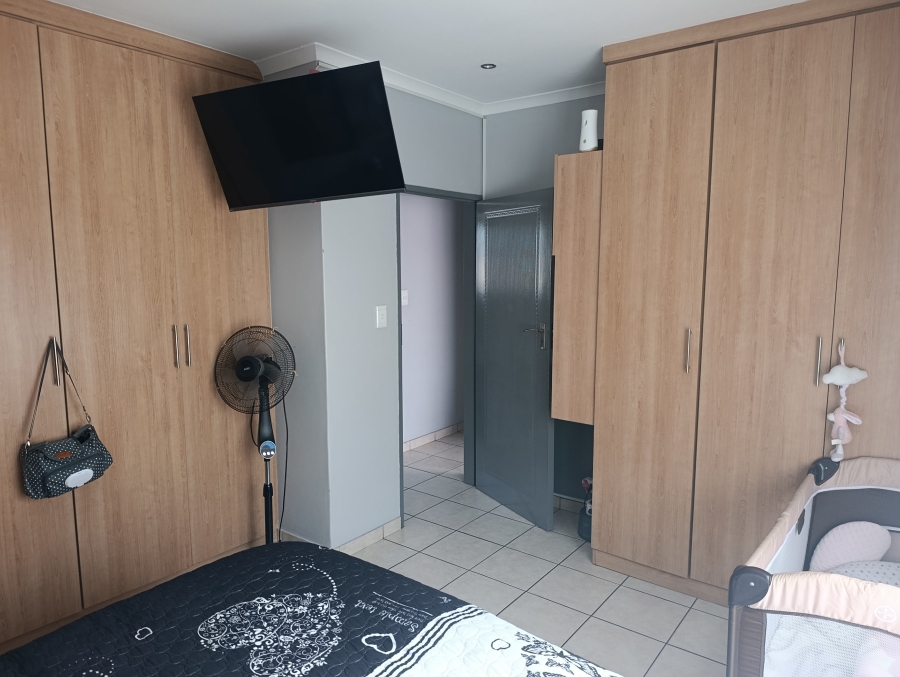 3 Bedroom Property for Sale in Thatchfield Estate Gauteng