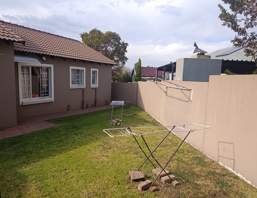 3 Bedroom Property for Sale in Thatchfield Estate Gauteng