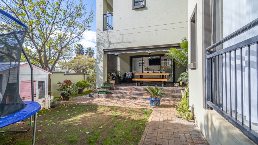 3 Bedroom Property for Sale in Featherview Estate Gauteng