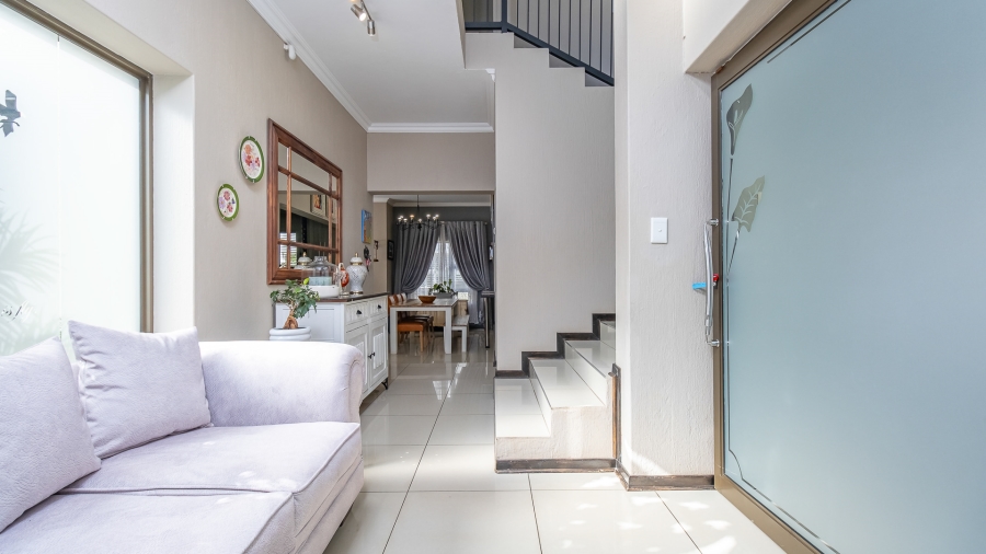 3 Bedroom Property for Sale in Featherview Estate Gauteng