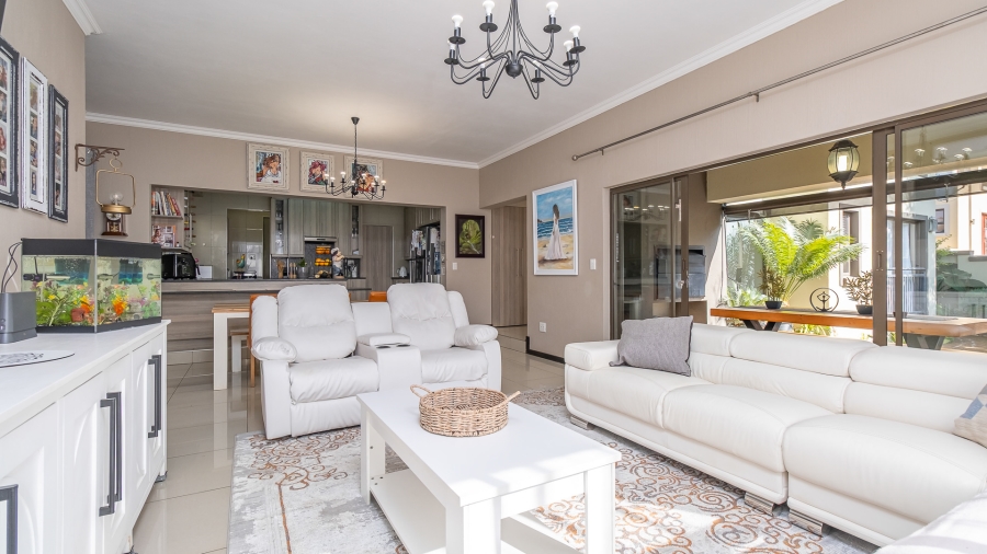 3 Bedroom Property for Sale in Featherview Estate Gauteng