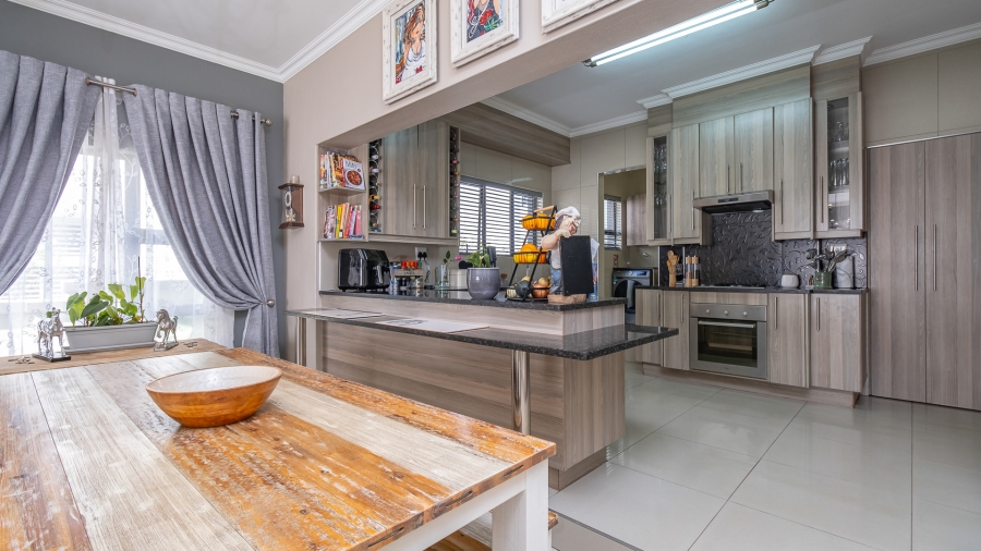 3 Bedroom Property for Sale in Featherview Estate Gauteng