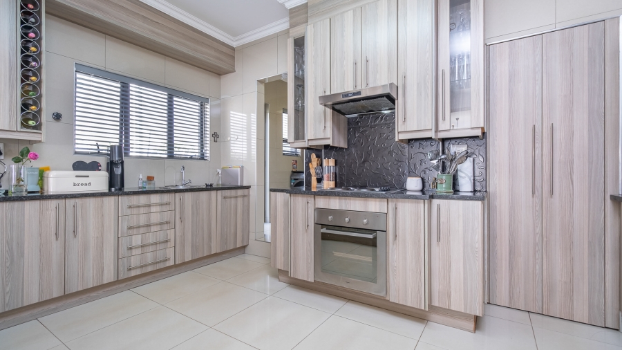 3 Bedroom Property for Sale in Featherview Estate Gauteng