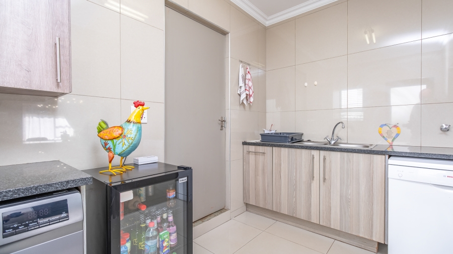 3 Bedroom Property for Sale in Featherview Estate Gauteng