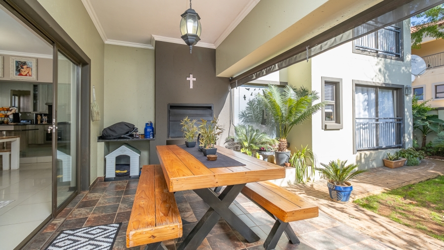 3 Bedroom Property for Sale in Featherview Estate Gauteng