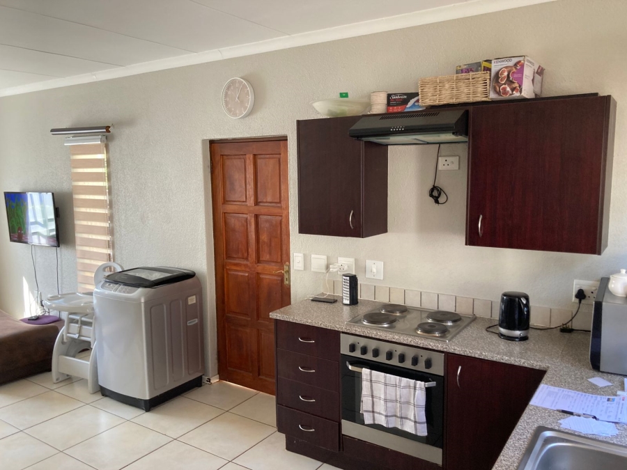 2 Bedroom Property for Sale in Amorosa Gauteng