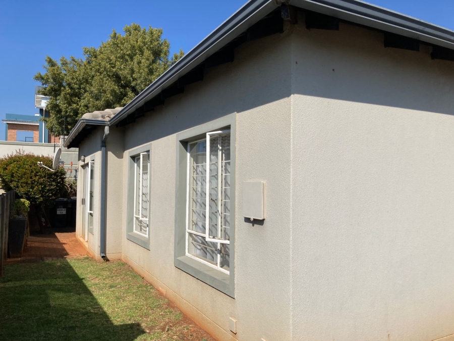 2 Bedroom Property for Sale in Amorosa Gauteng