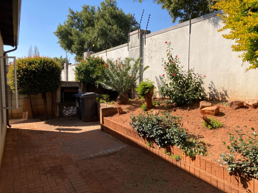 2 Bedroom Property for Sale in Amorosa Gauteng