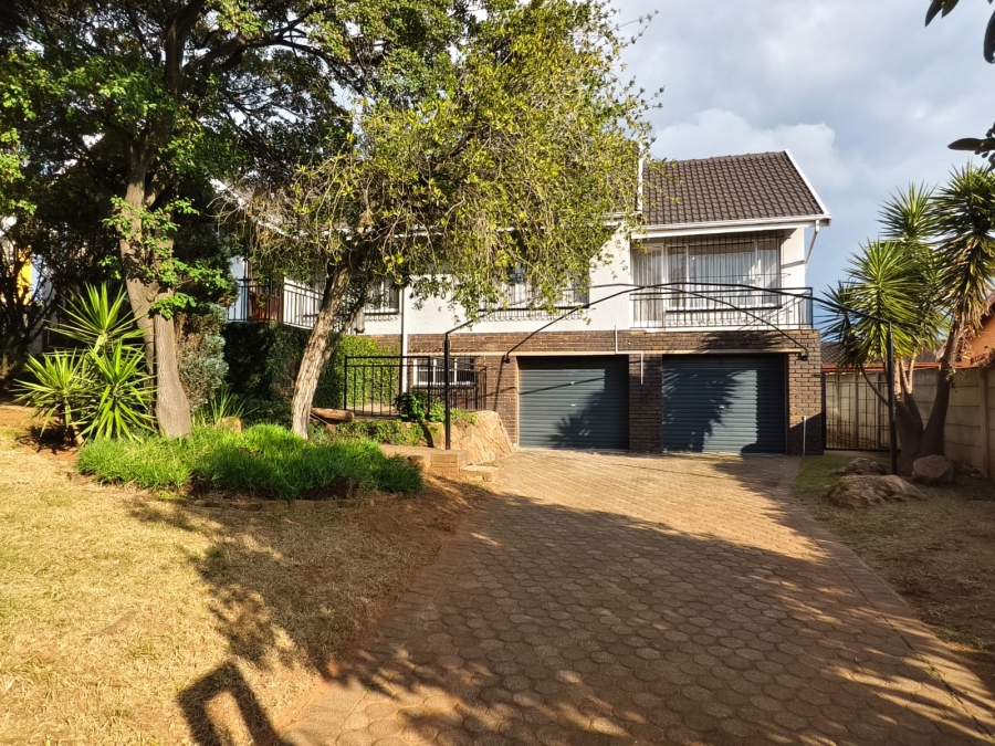 3 Bedroom Property for Sale in Lindhaven Gauteng