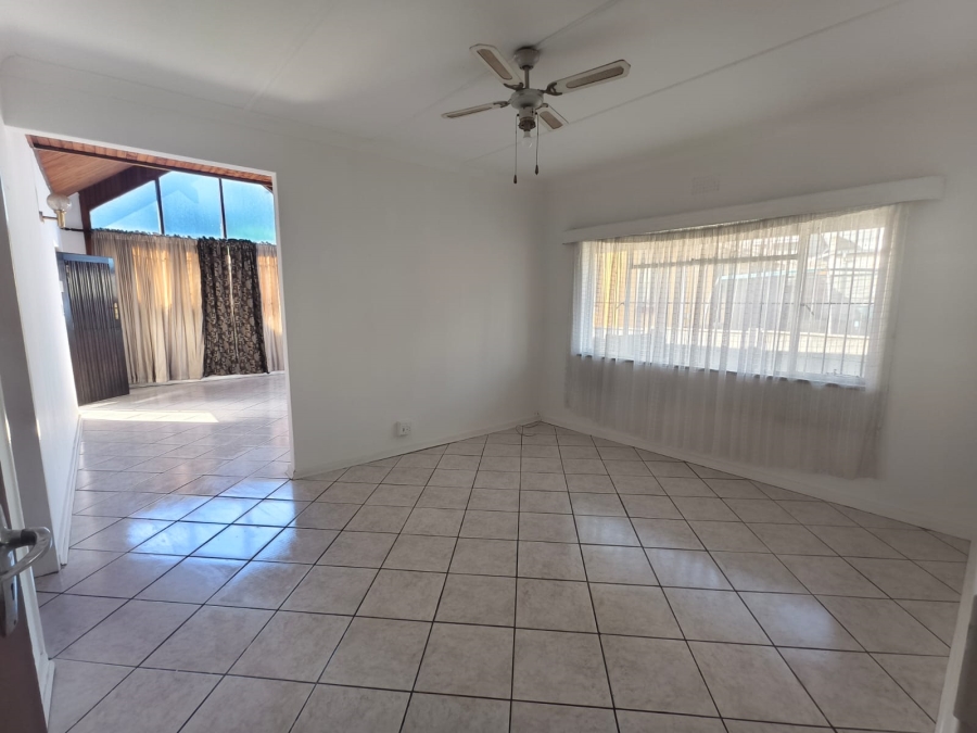 3 Bedroom Property for Sale in Lindhaven Gauteng