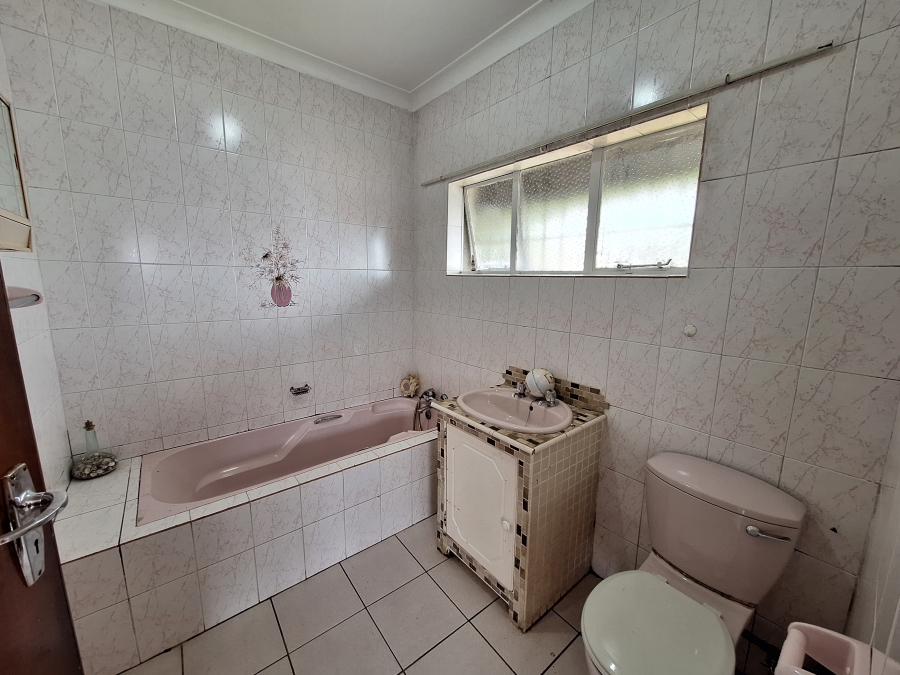 3 Bedroom Property for Sale in Lindhaven Gauteng