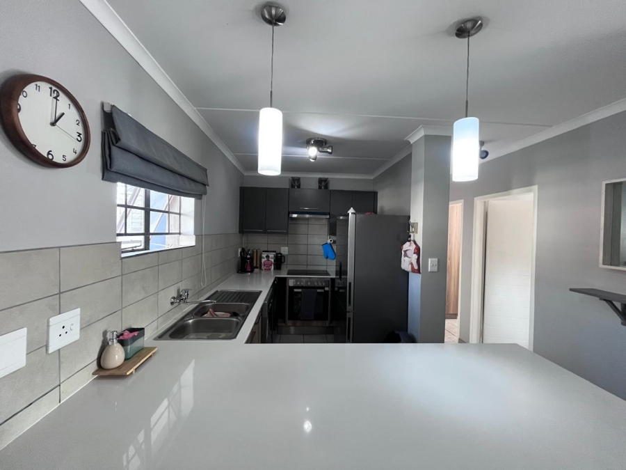 To Let 2 Bedroom Property for Rent in Sagewood Gauteng