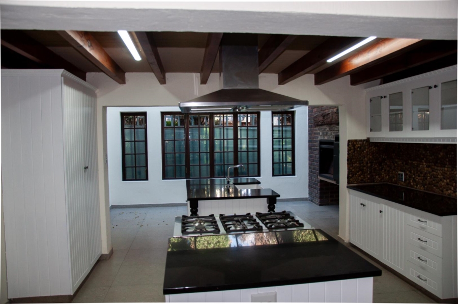 4 Bedroom Property for Sale in Buccleuch Gauteng