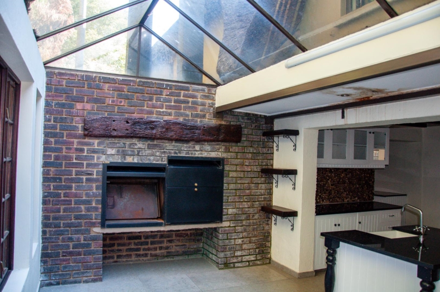 4 Bedroom Property for Sale in Buccleuch Gauteng