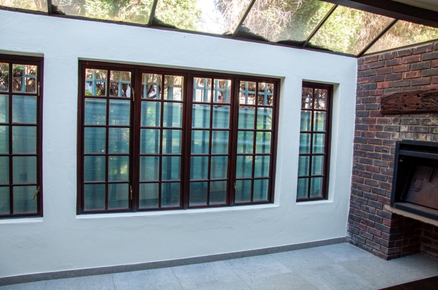 4 Bedroom Property for Sale in Buccleuch Gauteng