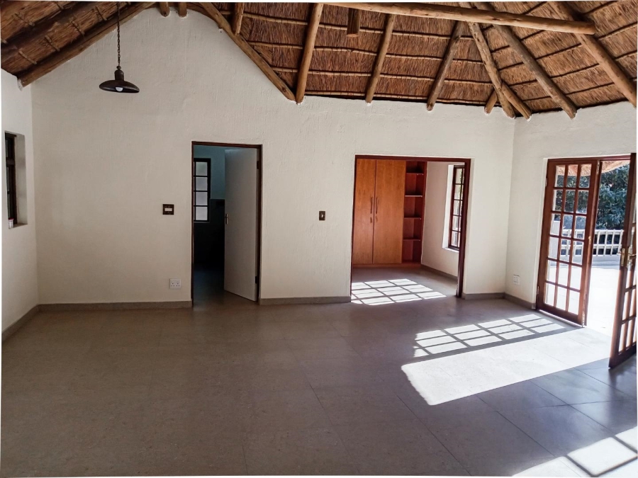 4 Bedroom Property for Sale in Buccleuch Gauteng