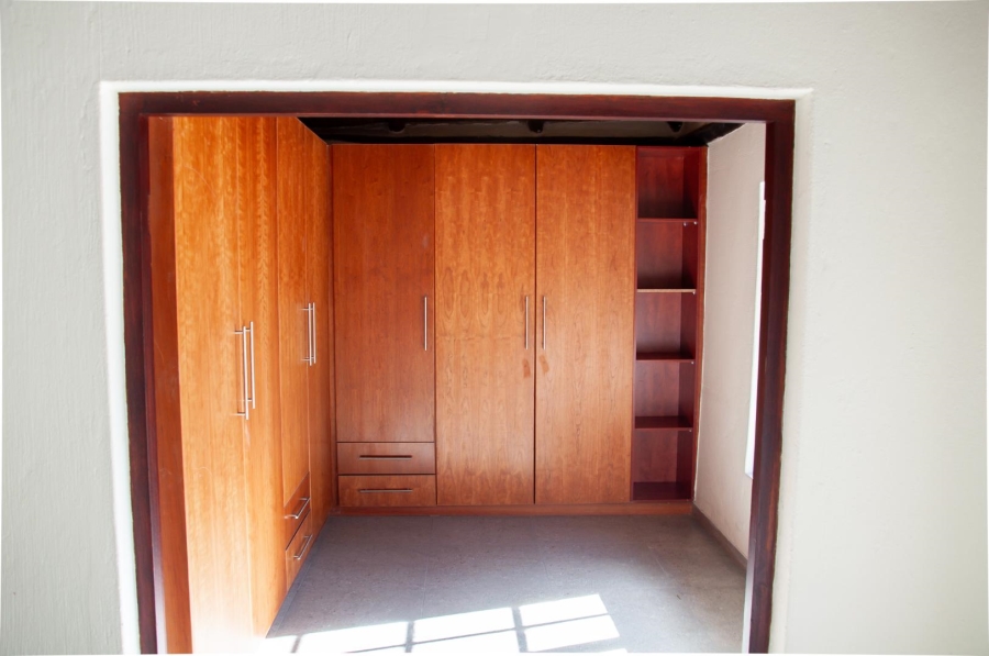 4 Bedroom Property for Sale in Buccleuch Gauteng