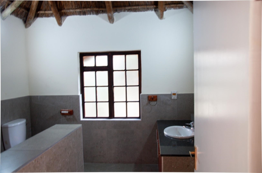 4 Bedroom Property for Sale in Buccleuch Gauteng
