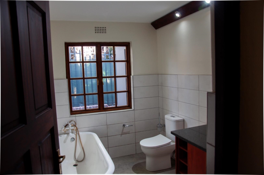 4 Bedroom Property for Sale in Buccleuch Gauteng