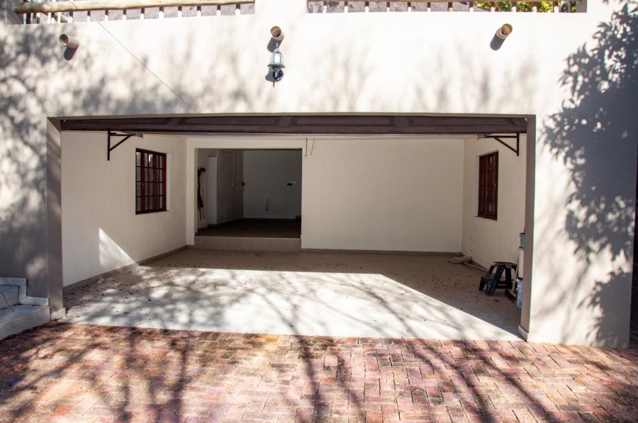 4 Bedroom Property for Sale in Buccleuch Gauteng