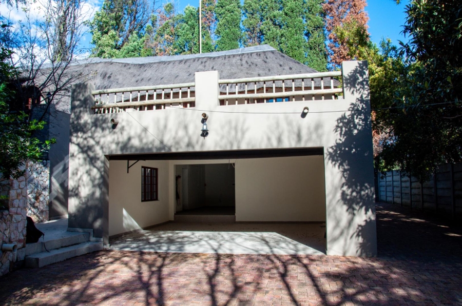 4 Bedroom Property for Sale in Buccleuch Gauteng