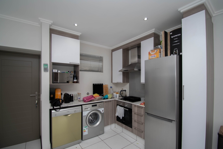 To Let 1 Bedroom Property for Rent in Fourways Gauteng