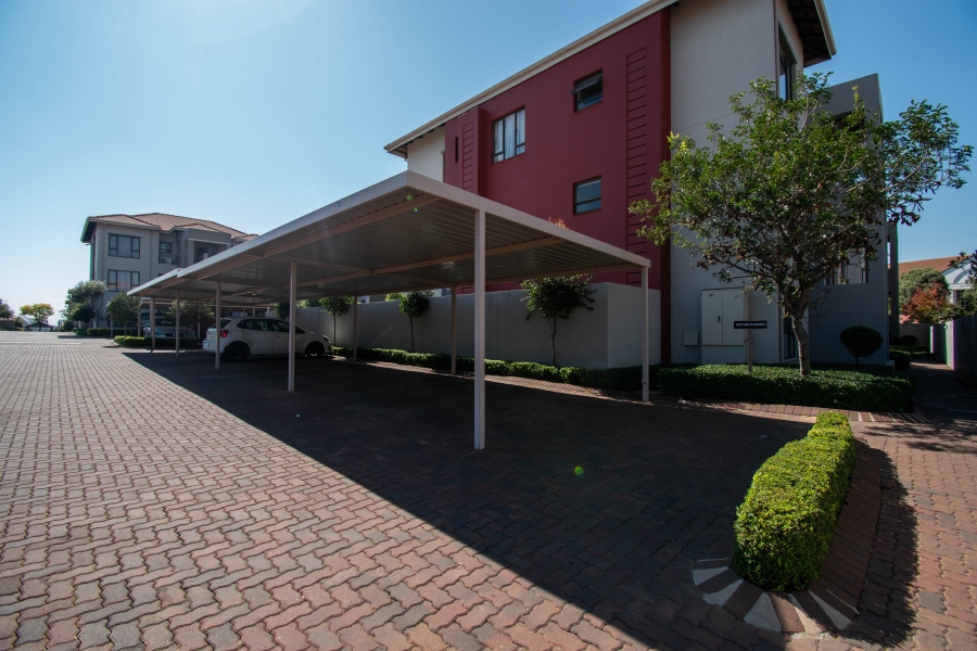 To Let 1 Bedroom Property for Rent in Fourways Gauteng