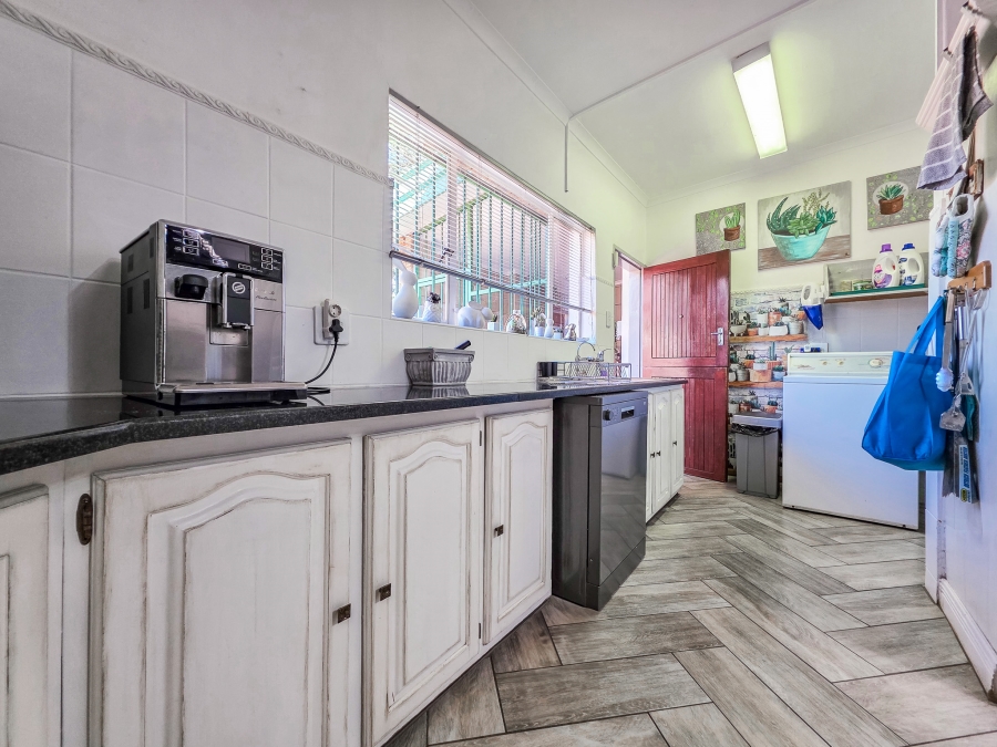 4 Bedroom Property for Sale in Garsfontein Gauteng