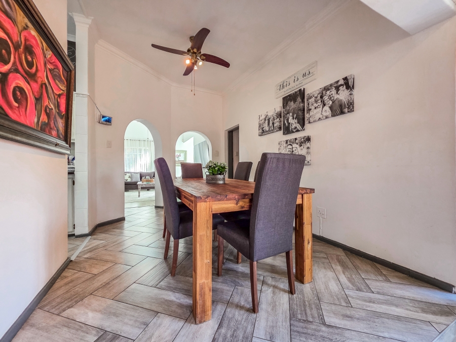 4 Bedroom Property for Sale in Garsfontein Gauteng