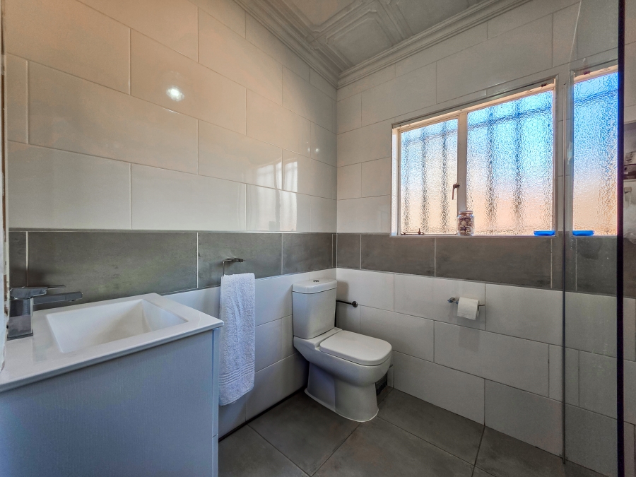 4 Bedroom Property for Sale in Garsfontein Gauteng