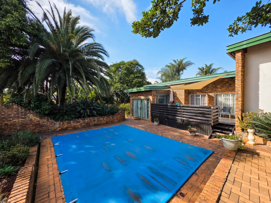 4 Bedroom Property for Sale in Garsfontein Gauteng