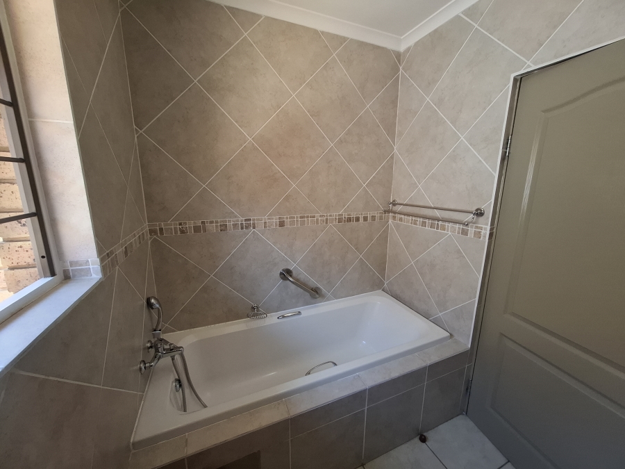 2 Bedroom Property for Sale in Equestria Gauteng