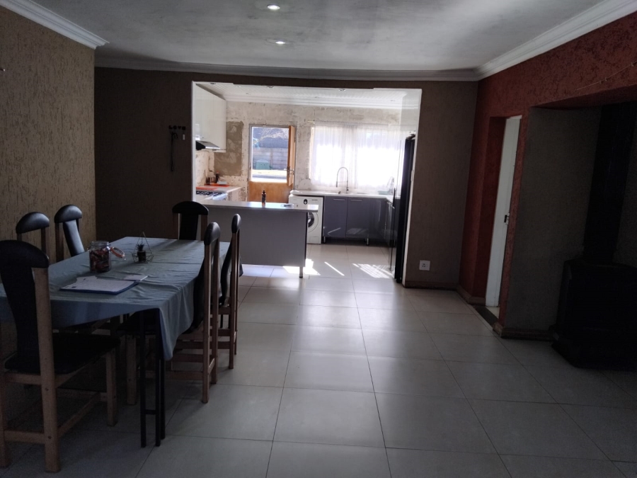 4 Bedroom Property for Sale in Witpoortjie Gauteng