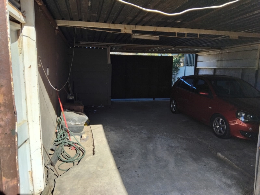4 Bedroom Property for Sale in Witpoortjie Gauteng