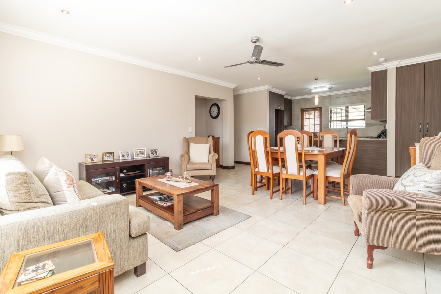 3 Bedroom Property for Sale in Douglasdale Gauteng