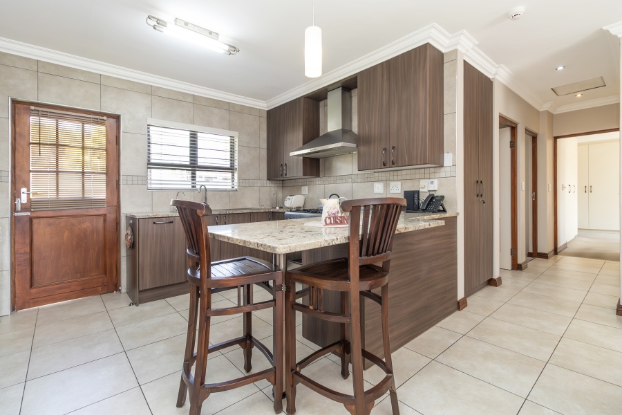 3 Bedroom Property for Sale in Douglasdale Gauteng